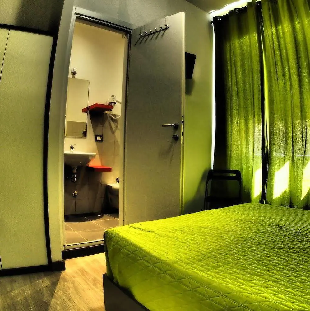 Enzo Luxury Rooms Rzym Pensjonat