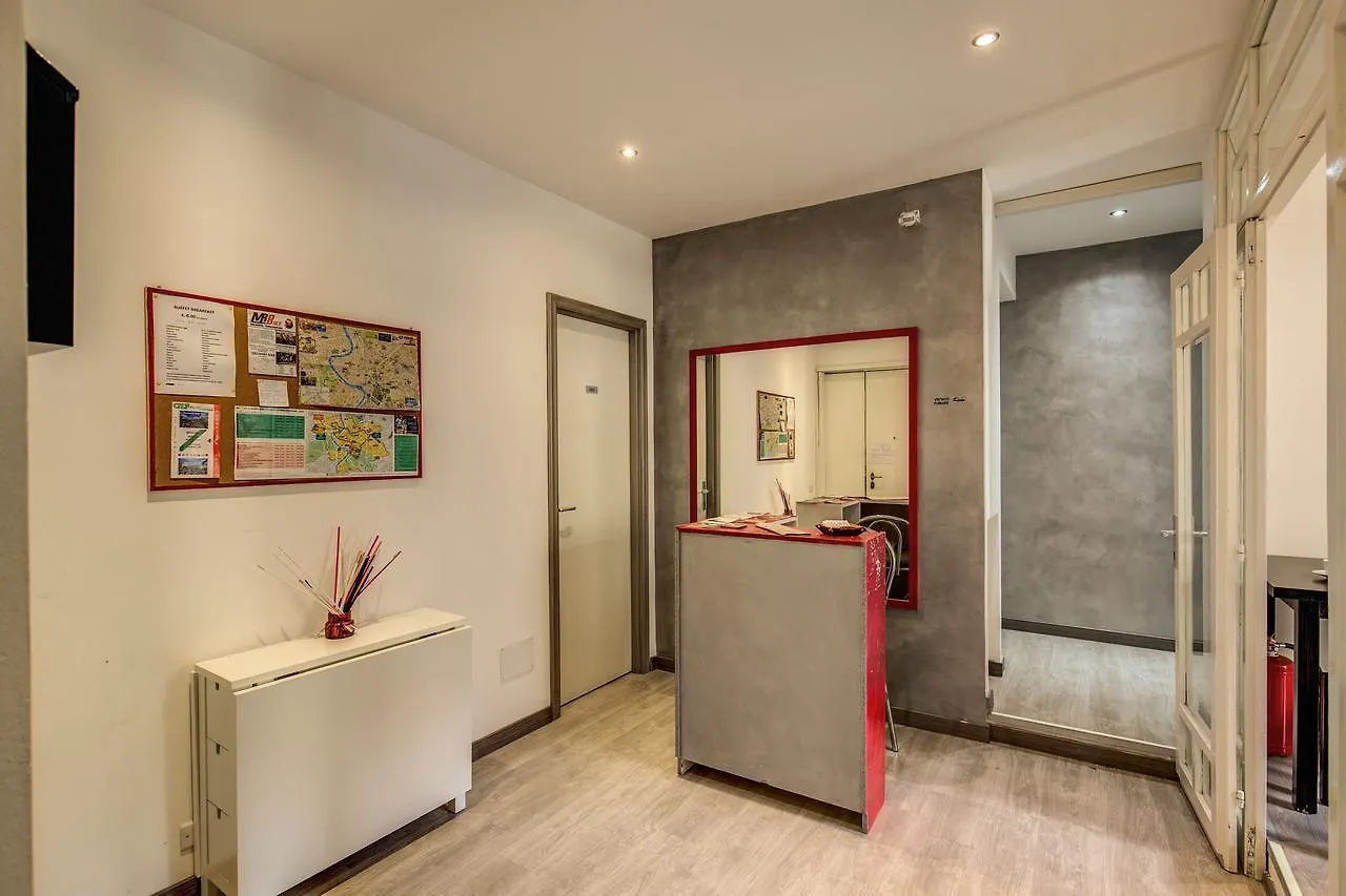 Enzo Luxury Rooms Rome