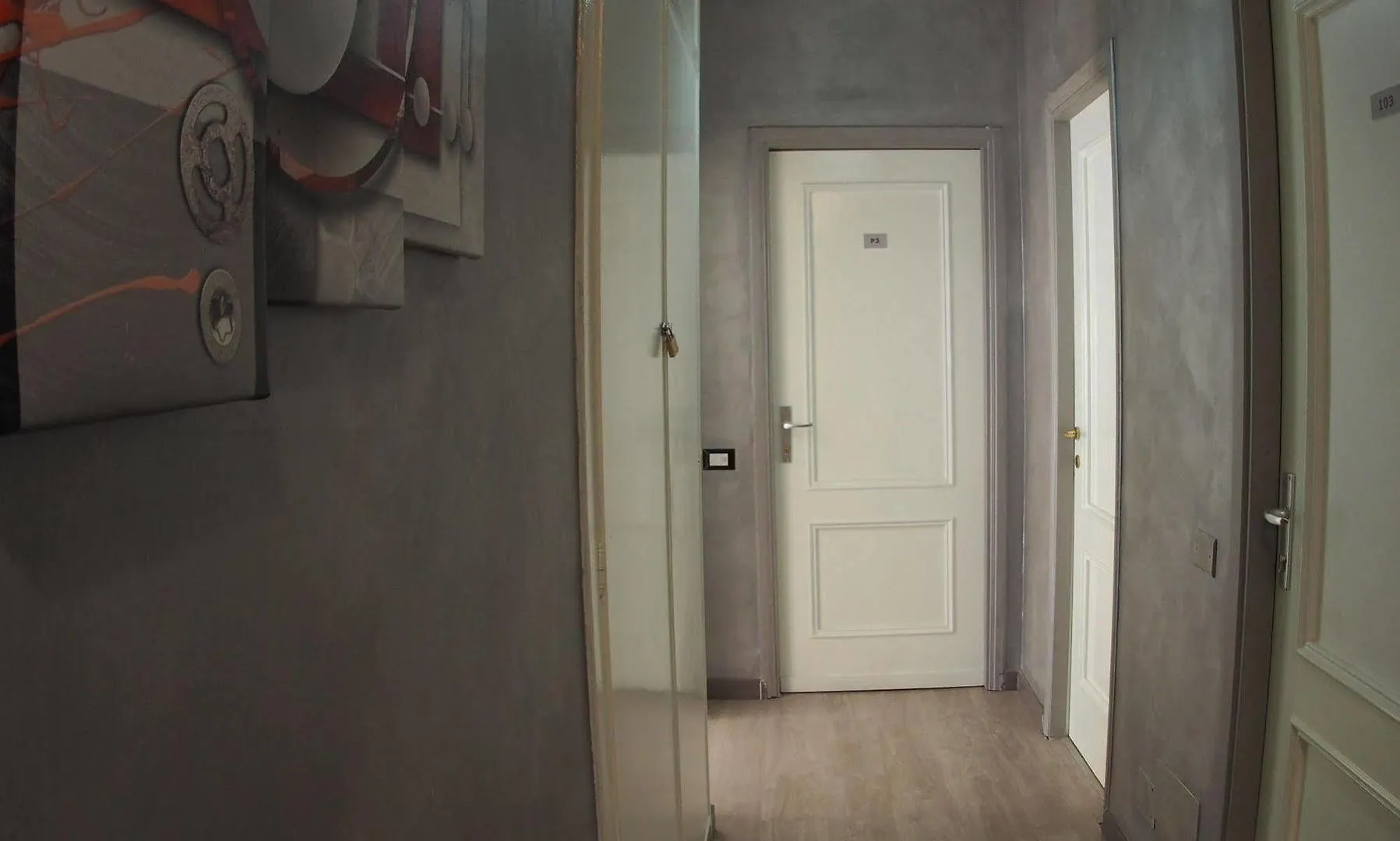 *** Guest house Enzo Luxury Rooms Rome Italy